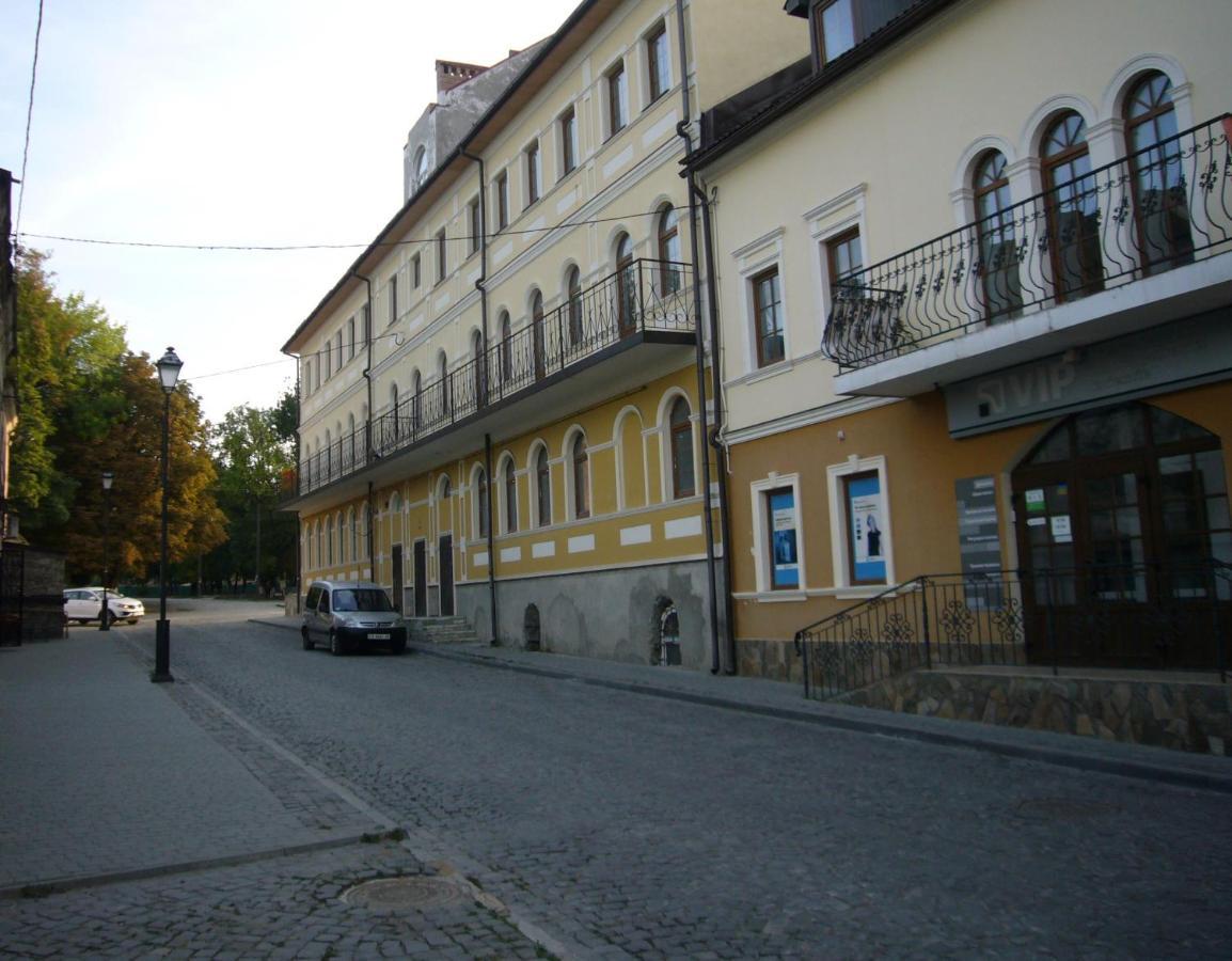 Apartments U Ratushi Kamyanets-Podilski Dış mekan fotoğraf