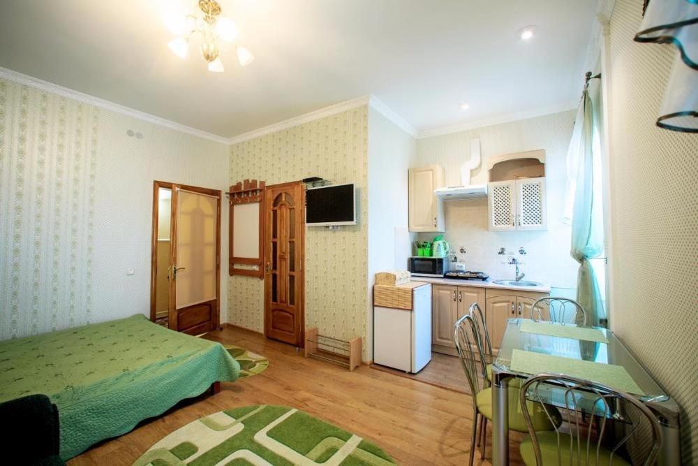 Apartments U Ratushi Kamyanets-Podilski Dış mekan fotoğraf