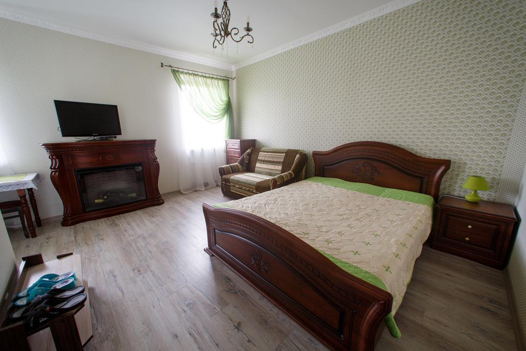 Apartments U Ratushi Kamyanets-Podilski Dış mekan fotoğraf