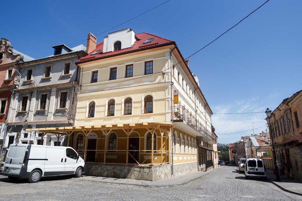 Apartments U Ratushi Kamyanets-Podilski Dış mekan fotoğraf
