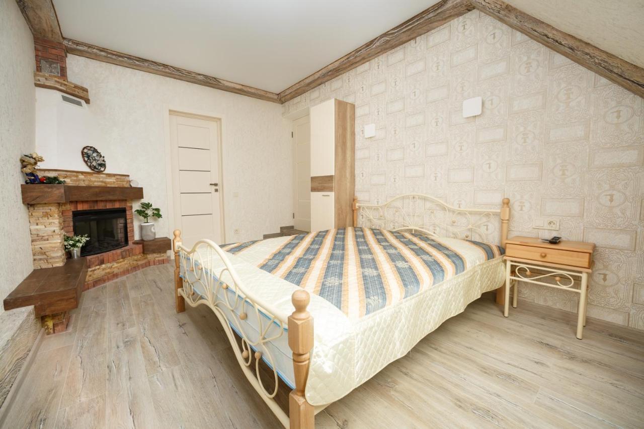 Apartments U Ratushi Kamyanets-Podilski Dış mekan fotoğraf